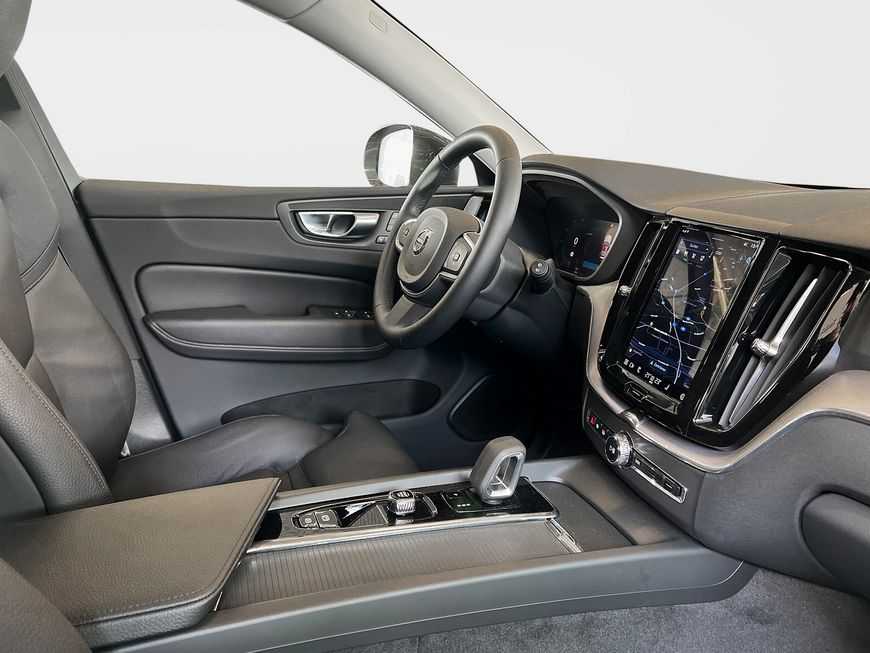 Volvo  B4 Momentum-Pro Aut ACC Navi LED Leder 19'