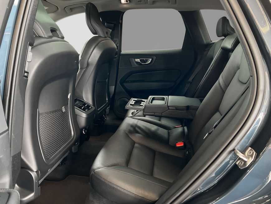 Volvo  D4 Aut Glasd Leder PilotAssist BLIS 360° AHK