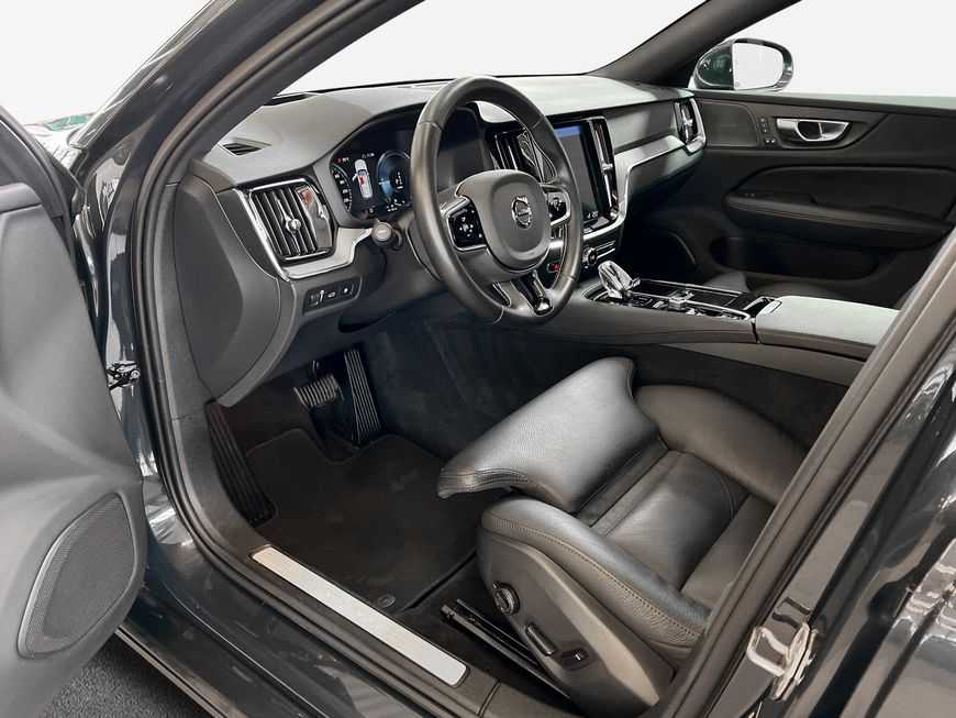 Volvo  T6 AWD Twin-Engine  Glasd HeadUpDisplay
