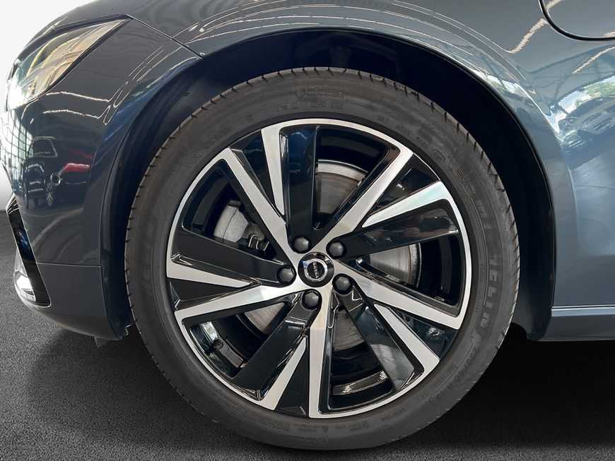Volvo  T6 Recharge AWD R-Design Aut Glasd 360° Navi