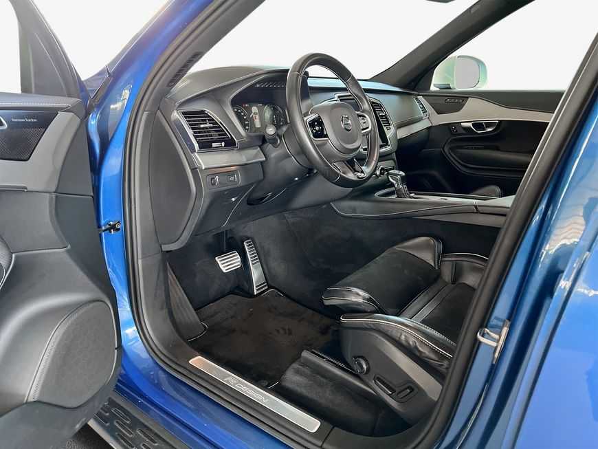 Volvo  D5 AWD 7S R-Design Aut Glasd Luftf 360° Navi