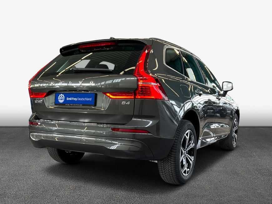 Volvo  B4 Momentum-Pro Aut PilotAssist Navi LED 19'