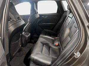Volvo  B4 Momentum-Pro Aut Driver-Assistance Leder
