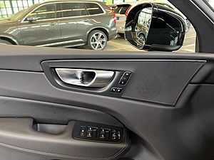 Volvo  B4 AWD Momentum-Pro Aut ACC Navi LED Leder
