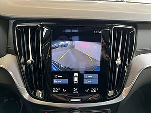 Volvo  B4 R-Design Aut Glasd PilotAssist Navi LED