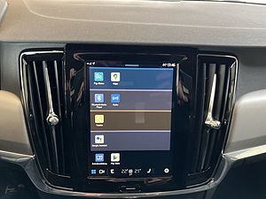 Volvo  B5 AWD Momentum-Pro Aut 360° Navi Voll-LED