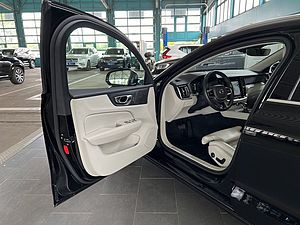 Volvo  T5  Aut PilotAssist BLIS Navi LED