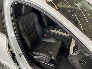 Volvo  D4 AWD  Aut Glasd Sitzbelüftung