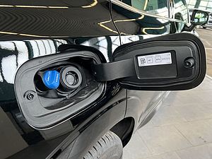 Volvo  B5 AWD Momentum-Pro Aut Vollleder Navi LED