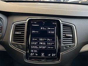 Volvo  B5 AWD 7S Momentum-Pro Aut BLIS Navi LED 19'