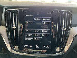 Volvo  T5  Aut BLIS Navi LED Kamera PDC v+h