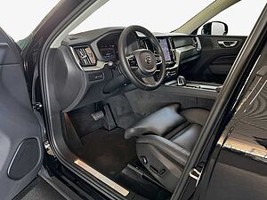 Volvo  T6 AWD Recharge Plus-Dark Glasd PilotAssist