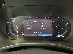 Volvo  B4 Momentum-Pro Aut PilotAssist Navi LED 19'