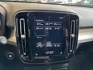 Volvo  D3 Momentum-Pro Navi LED Kamera PDC v+h