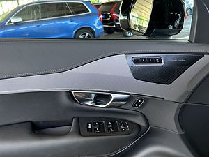 Volvo  B5 AWD 7S Ultimate-Dark Aut Glasd 360°Kamera