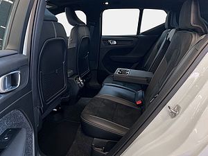 Volvo  XC40 P8 AWD Recharge R-Design Glasd 360° BLIS