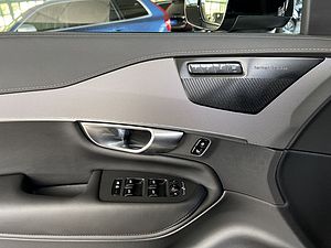 Volvo  B5 AWD 7S Ultimate-Dark Aut Glasd 360° HeadUpDisplay