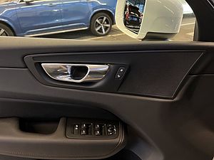 Volvo  D4 Aut Leder BLIS Navi Voll-LED Kamera 18'